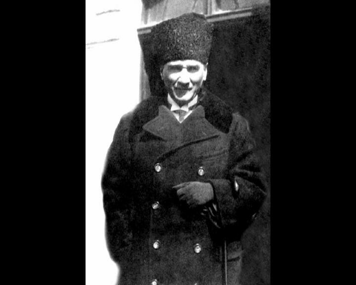 Mustafa kemal atatürk Kimdir