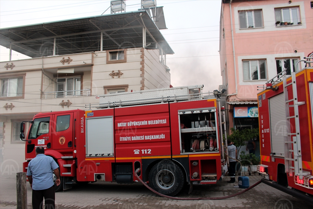 hatay odun deposunda yangın